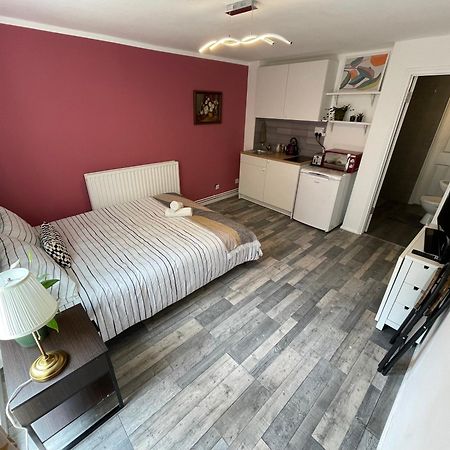 Zen Den Studio #2 Лондон Экстерьер фото